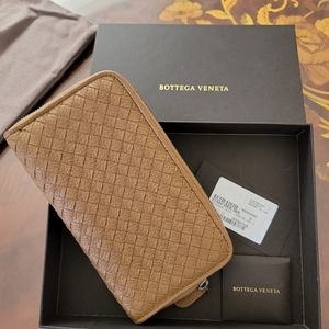 (Sold) Bottega Veneta Wallet Deer Leather Bro
